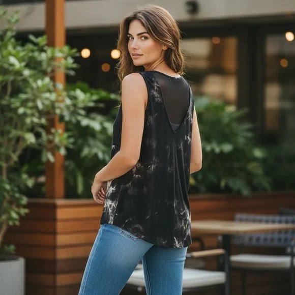 Harley Davidson XL Women’s Black and White Graphic Tank Top sexy, sophisticated - Picture 3 of 3